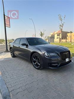 کرایسلەر 300